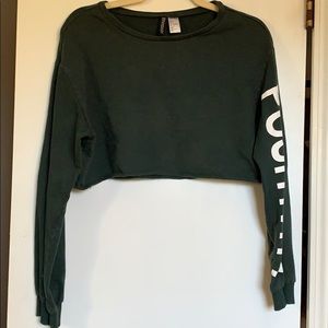 Short crop sweatshirt positivity